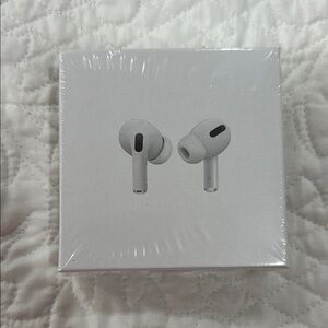 Apple AirPods Pro in White